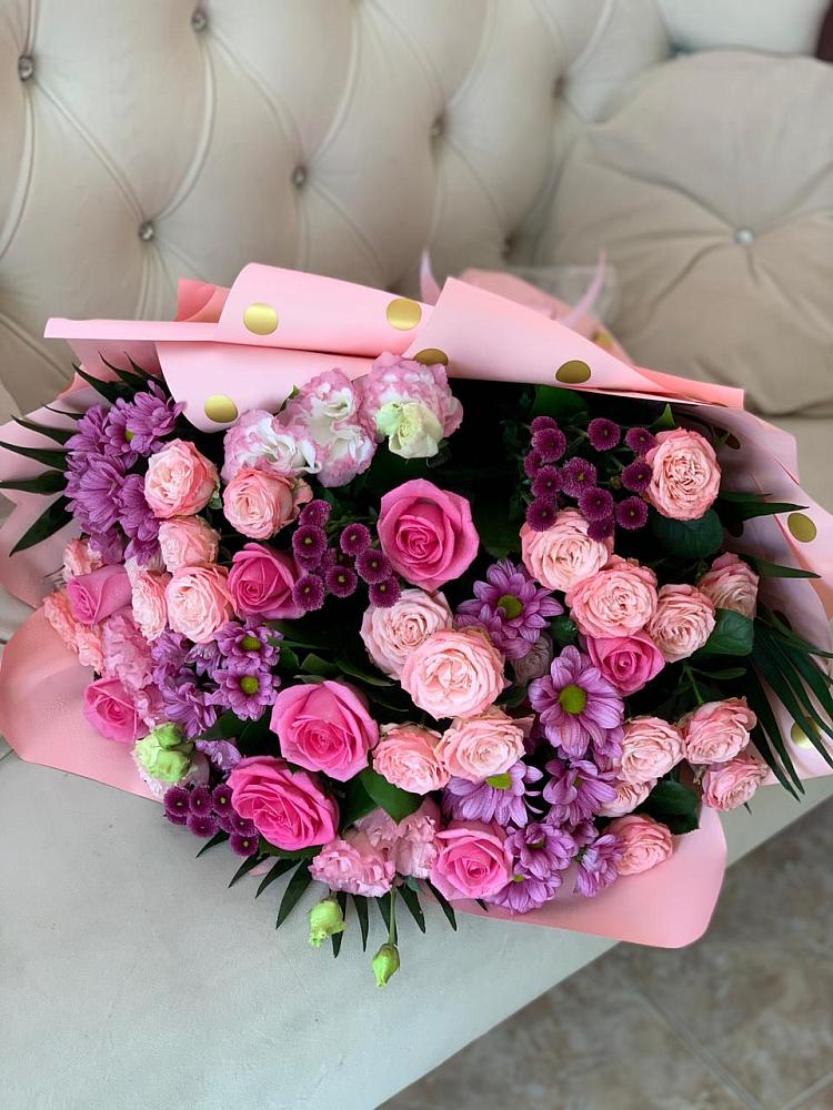 Букет цветов из: Хризантемы, Розы и Лизиантусы в Толмачёво Новосибирская область