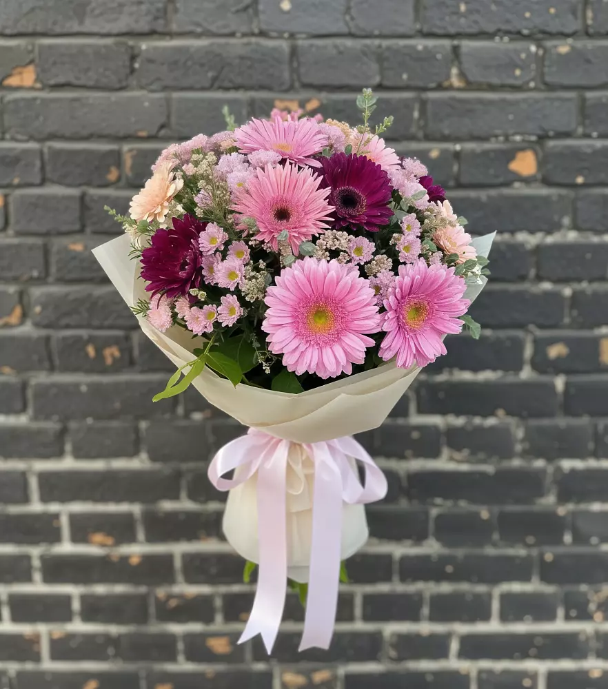 Букет цветов из: Герберы и Хризантемы в Толмачёво Новосибирская область