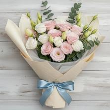 Букет цветов из:  Лизиантусы в Толмачёво Новосибирская область