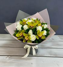 Букет цветов из:  Орхидеи и Розы в Толмачёво Новосибирская область