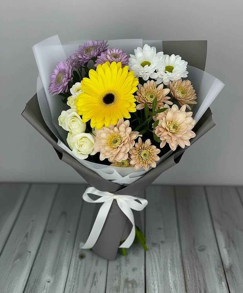 Букет цветов из: Розы, Герберы и Хризантемы в Толмачёво Новосибирская область
