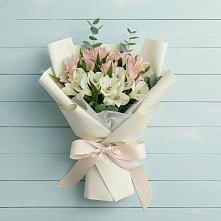 Букет цветов из:  Альстромерии в Толмачёво Новосибирская область