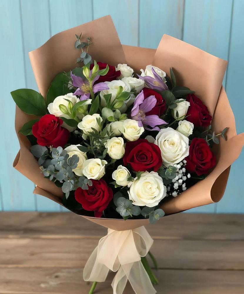 Букет цветов из: Розы и Альстромерии в Толмачёво Новосибирская область