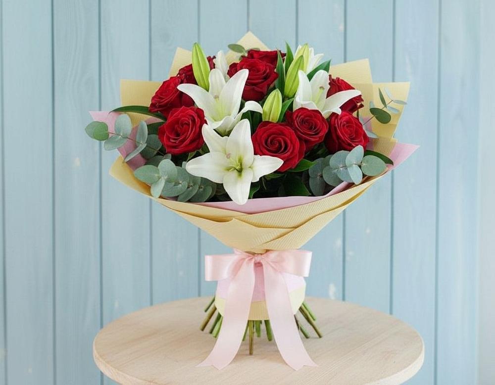 Букет цветов из: Лилии и Розы в Толмачёво Новосибирская область